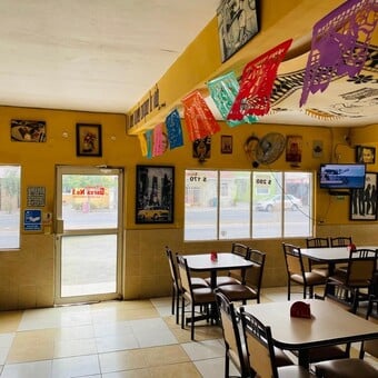 Taquería Los Garza 1 Misión Fundadores 9