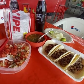 Tacos Vazquez Paseo del Nogal - foto 3