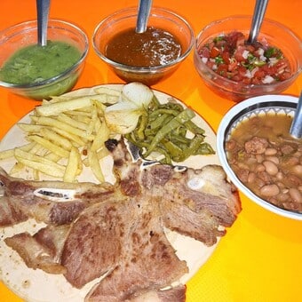 Restaurante Beto y Lety San Camilito 5