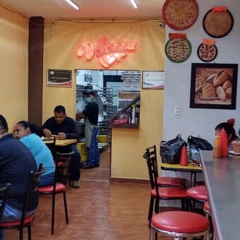 Pizzería Delezza Centro 5