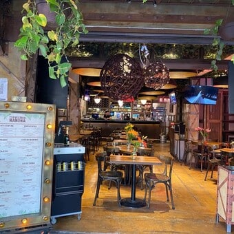 Restaurante Cervecería Mamona Roma 7