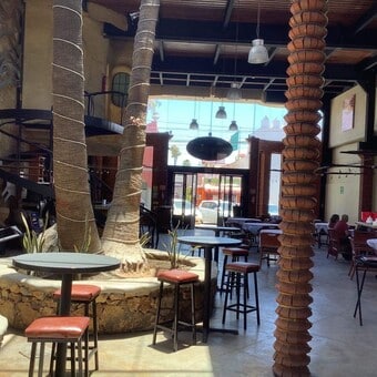 Restaurante Megaburros Ensenada 9