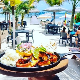 Restaurante & Beach Club Machos Mahahual 18