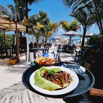 Restaurante & Beach Club Machos Mahahual 10