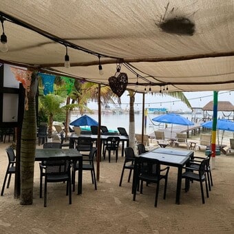 Restaurante & Beach Club Machos Mahahual 9