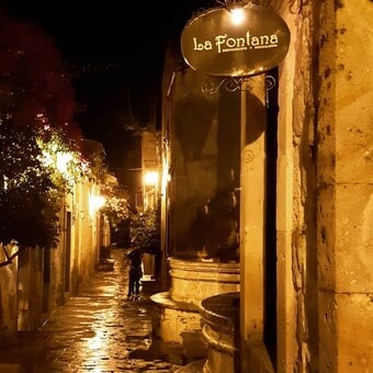 La Fontana Piano Bar y Mezcalería Morelia 10