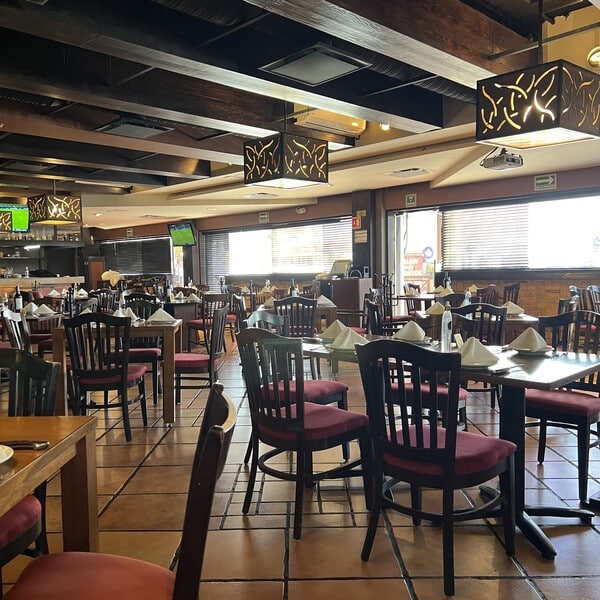 Restaurante Los Nogales Plaza La Joya 13
